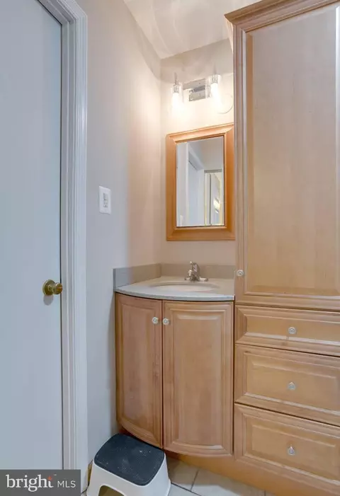 8104 Edinburgh Dr, Springfield, VA 22153 photo 29