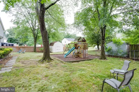 8104 Edinburgh Dr, Springfield, VA 22153 photo 34