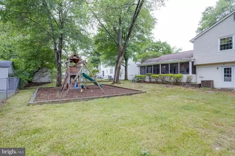 8104 Edinburgh Dr, Springfield, VA 22153 photo 6