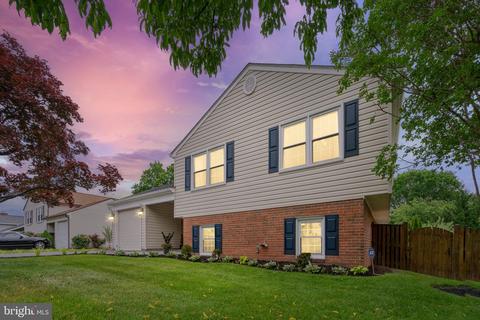 12847 Fantasia Dr, Herndon, VA 20170