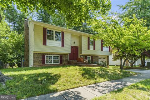 7962 Arden Ct, Dunn Loring, VA 22027