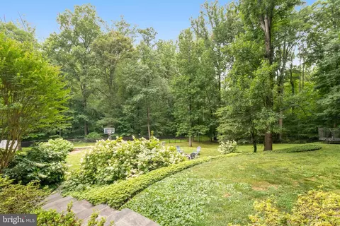 8618 Brook Rd, Mclean, VA 22102 photo 78