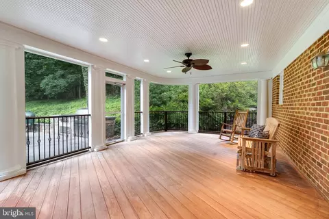 8618 Brook Rd, Mclean, VA 22102 photo 29