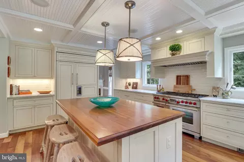 8618 Brook Rd, Mclean, VA 22102 photo 13