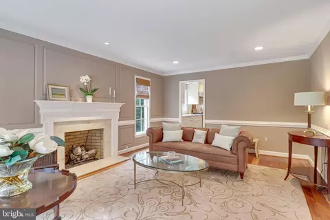 8618 Brook Rd, Mclean, VA 22102 photo 11
