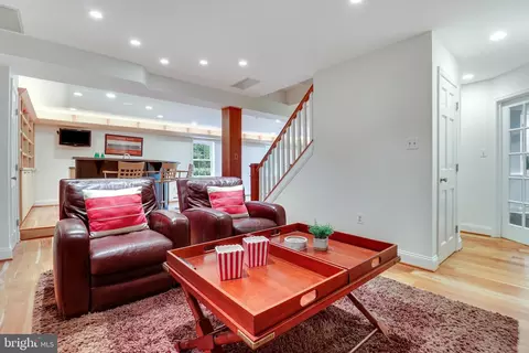 8618 Brook Rd, Mclean, VA 22102 photo 63