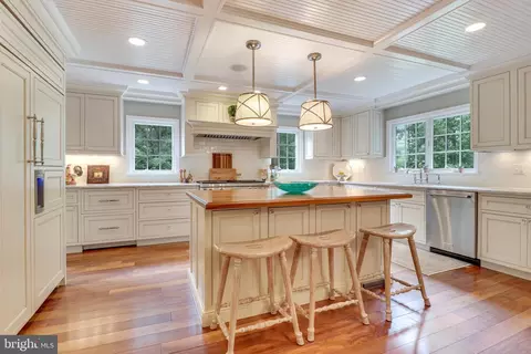 8618 Brook Rd, Mclean, VA 22102 photo 14