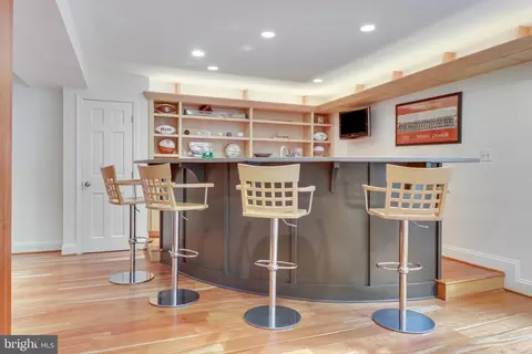 8618 Brook Rd, Mclean, VA 22102 photo 58