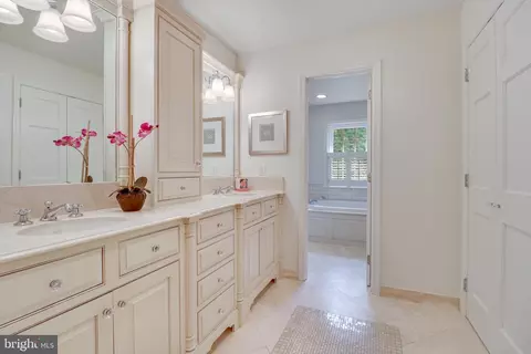 8618 Brook Rd, Mclean, VA 22102 photo 45