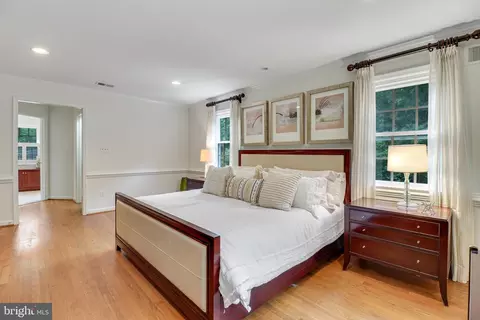 8618 Brook Rd, Mclean, VA 22102 photo 34