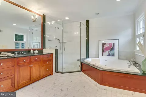 8618 Brook Rd, Mclean, VA 22102 photo 39