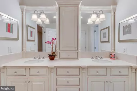8618 Brook Rd, Mclean, VA 22102 photo 47