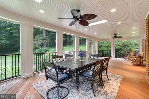 8618 Brook Rd, Mclean, VA 22102 photo 25