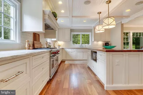 8618 Brook Rd, Mclean, VA 22102 photo 15