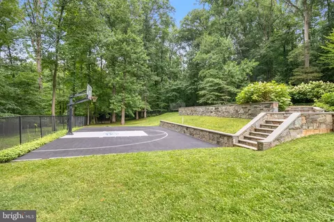 8618 Brook Rd, Mclean, VA 22102 photo 71