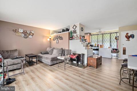 7319 Hogarth St, Springfield, VA 22151 photo 10