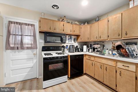 7319 Hogarth St, Springfield, VA 22151 photo 6