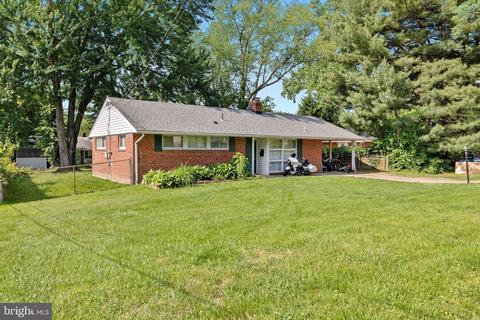 7319 Hogarth St, Springfield, VA 22151 photo 3