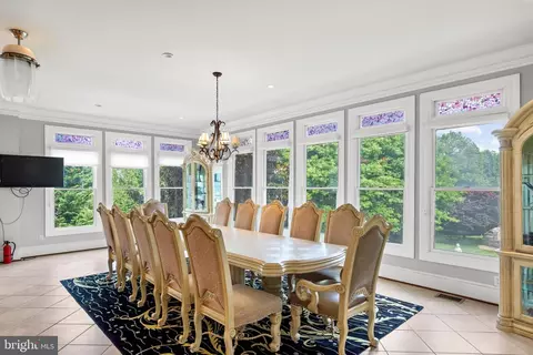 8925 Brook Rd, Mclean, VA 22102 photo 21
