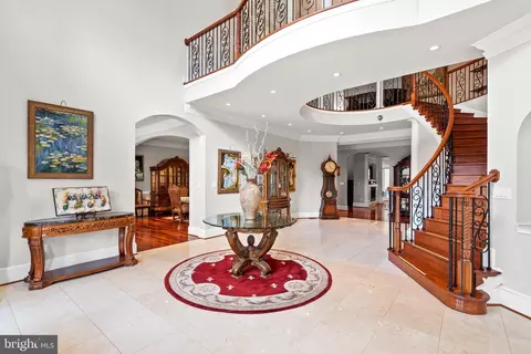 8925 Brook Rd, Mclean, VA 22102 photo 8