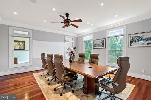 8925 Brook Rd, Mclean, VA 22102 photo 35