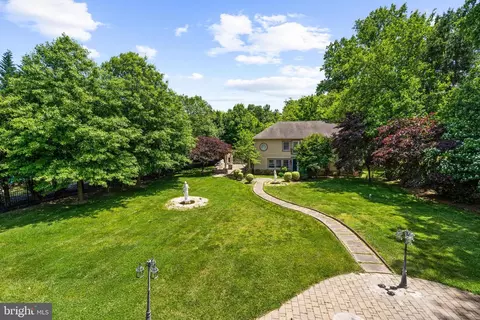 8925 Brook Rd, Mclean, VA 22102 photo 7
