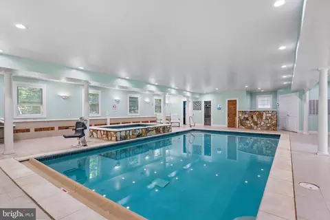 8925 Brook Rd, Mclean, VA 22102 photo 128
