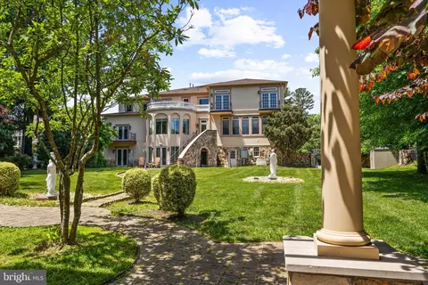 8925 Brook Rd, Mclean, VA 22102 photo 122