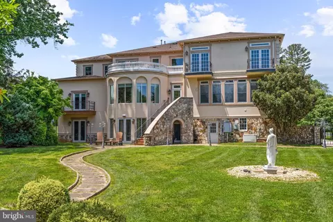 8925 Brook Rd, Mclean, VA 22102 photo 117