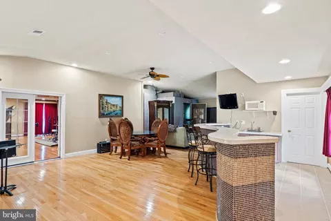 8925 Brook Rd, Mclean, VA 22102 photo 96