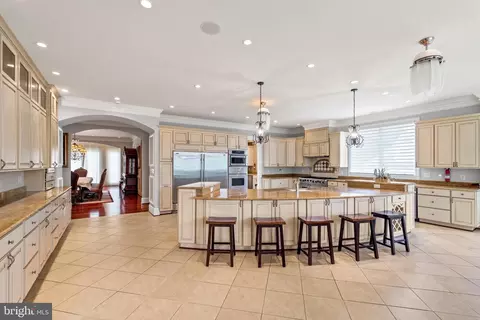 8925 Brook Rd, Mclean, VA 22102 photo 19