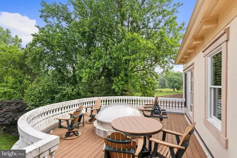8925 Brook Rd, Mclean, VA 22102 photo 50