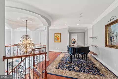 8925 Brook Rd, Mclean, VA 22102 photo 42