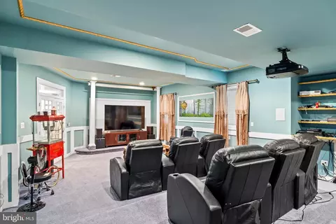 8925 Brook Rd, Mclean, VA 22102 photo 82