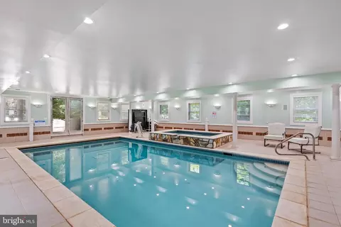 8925 Brook Rd, Mclean, VA 22102 photo 94