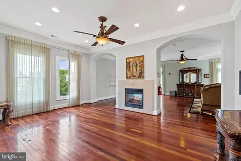 8925 Brook Rd, Mclean, VA 22102 photo 43
