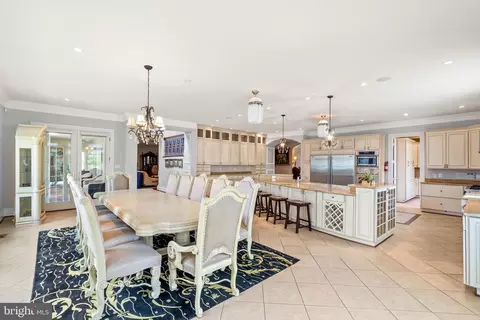 8925 Brook Rd, Mclean, VA 22102 photo 23
