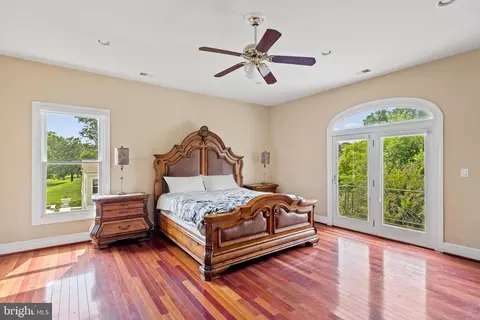8925 Brook Rd, Mclean, VA 22102 photo 67