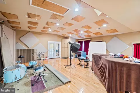 8925 Brook Rd, Mclean, VA 22102 photo 102
