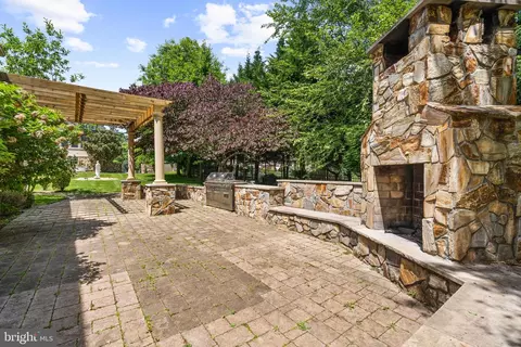 8925 Brook Rd, Mclean, VA 22102 photo 127