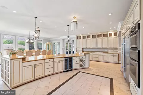 8925 Brook Rd, Mclean, VA 22102 photo 15