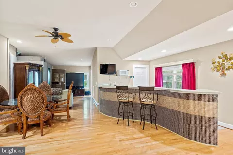 8925 Brook Rd, Mclean, VA 22102 photo 97