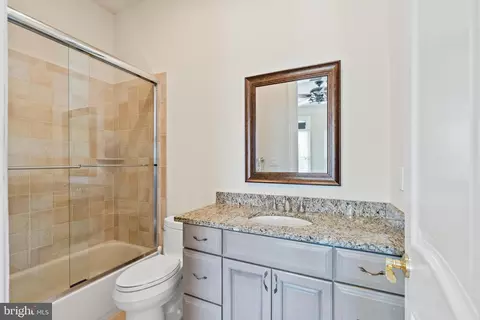 8925 Brook Rd, Mclean, VA 22102 photo 38