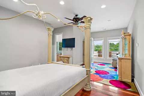 8925 Brook Rd, Mclean, VA 22102 photo 63
