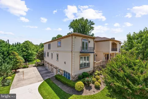 8925 Brook Rd, Mclean, VA 22102 photo 4