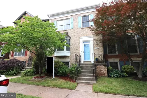 5160 Woodfield Dr, Centreville, VA 20120