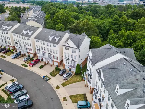 13552 Davinci Ln #90, Herndon, VA 20171