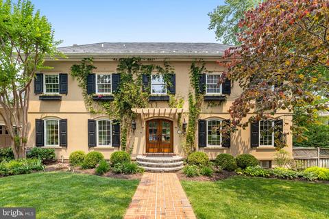 1451 Highwood Dr, Mclean, VA 22101