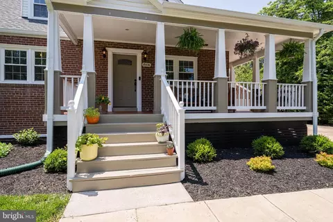 8436 Leaf Rd, Alexandria, VA 22309
