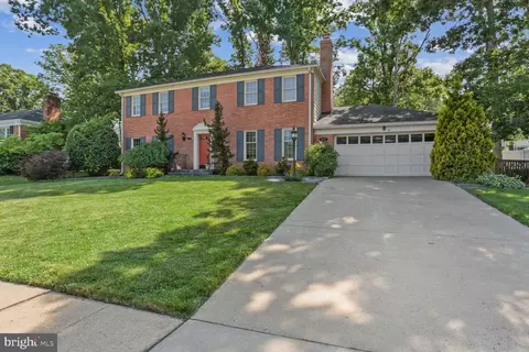 4207 Wilton Woods Ln, Alexandria, VA 22310